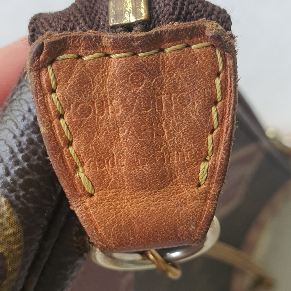 Louis Vuitton Mini Patch Pochette - Picture 8 of 13